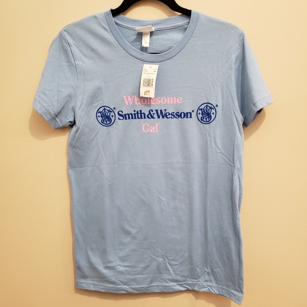NWT Wholesome Smith & Wesson Gal T-Shirt - XL